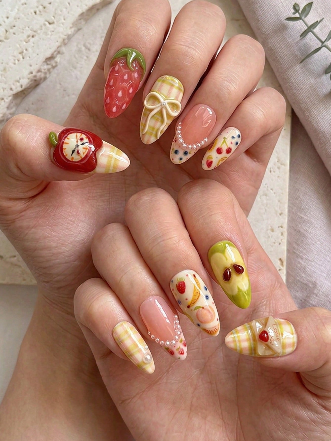 3D Apple Nails