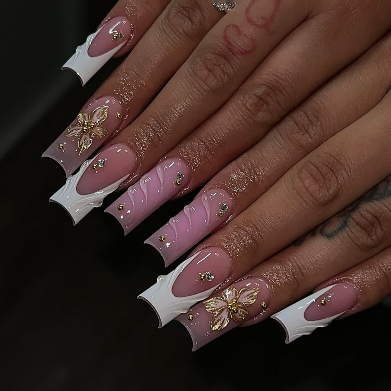Gold Flowers Nails